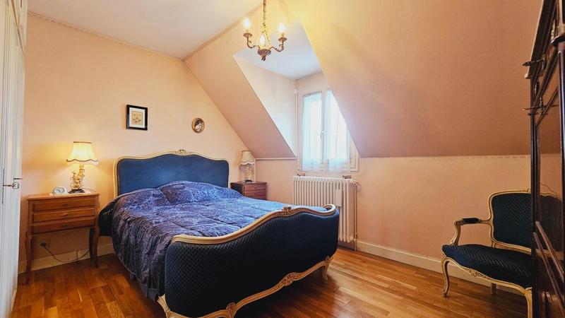 Maison - 102 m² - 5 pièces