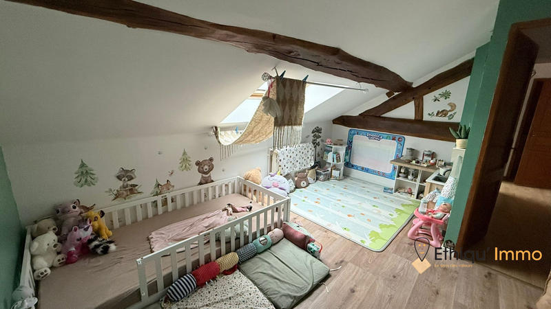 Maison - 104 m² - 4 pièces