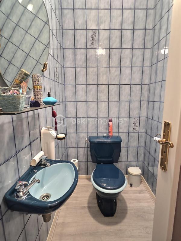 Maison - 328 m² - 8 pièces