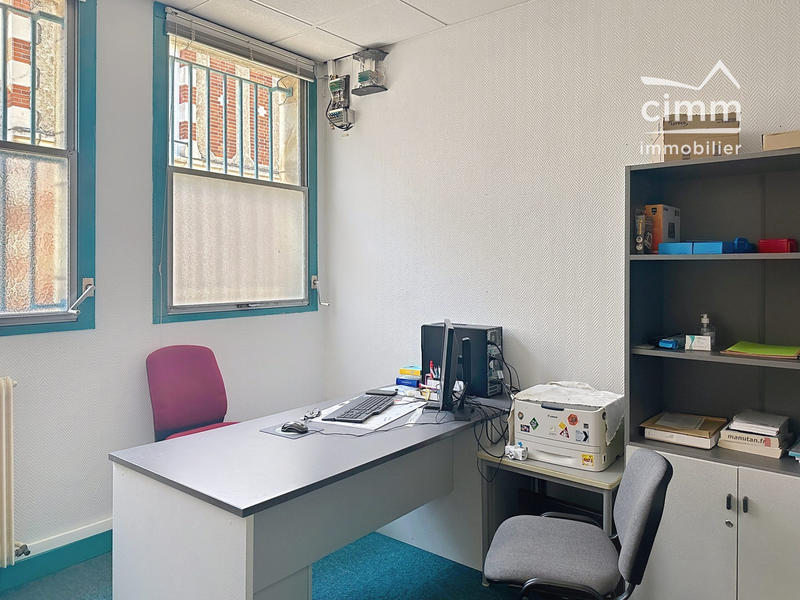 Bureau - 79 m² - 2 pièces