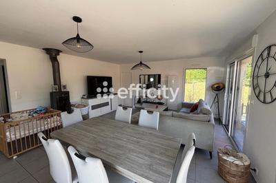 Maison - 101 m² - 5 pièces