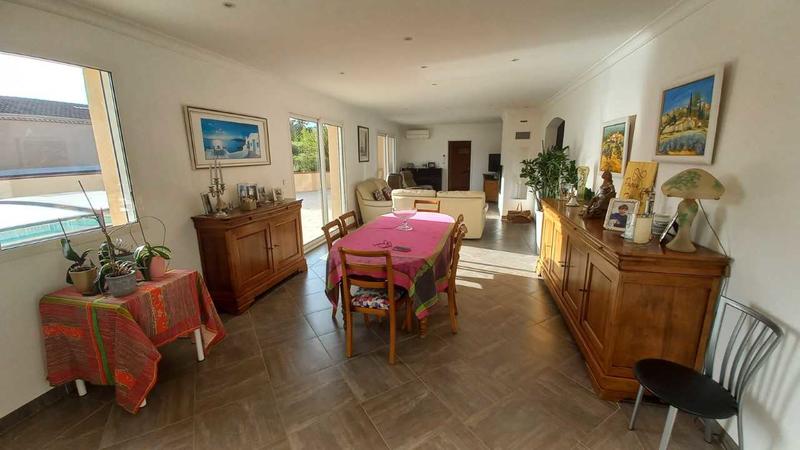 Maison - 194 m² - 6 pièces