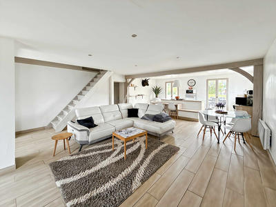 Maison - 127 m² - 6 pièces