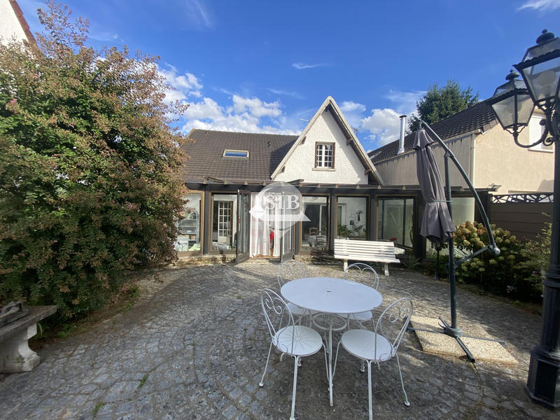 Maison - 149 m² - 7 pièces