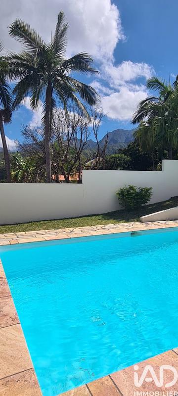 Maison - 205 m² - 6 pièces