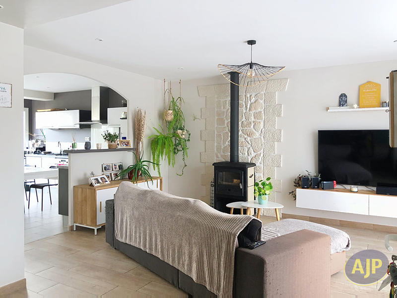 Maison - 127 m² - 8 pièces