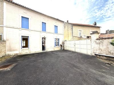 Maison - 160 m² - 6 pièces