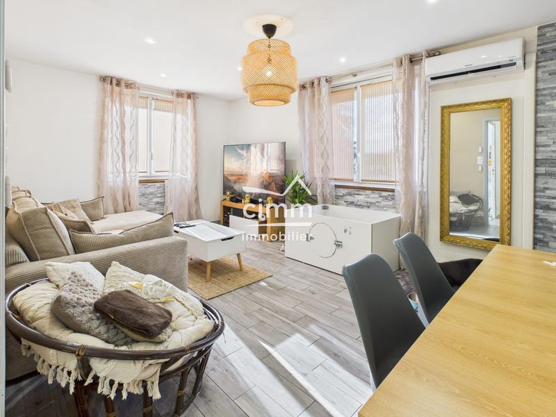 Appartement - 80 m² - 4 pièces