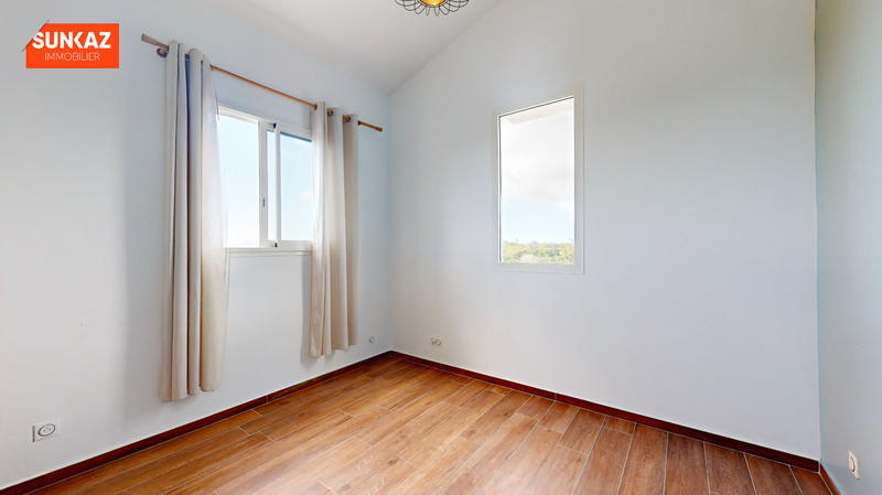 Maison - 178 m² - 6 pièces