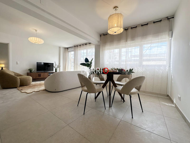 Appartement - 90 m² - 3 pièces