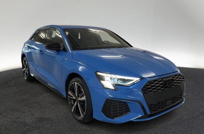 Audi A3 sportback 40 TFSIe 204 s-Line Hybride Rechargeable / Matrix Led B&amp;O Jantes 18" Sieges et Coffre Elec Alcantara