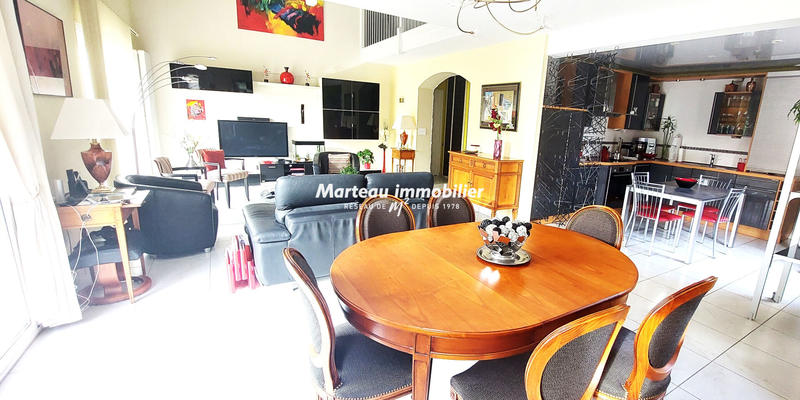 Maison - 161 m² - 7 pièces