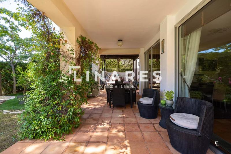 Villa - 196 m² - 6 pièces