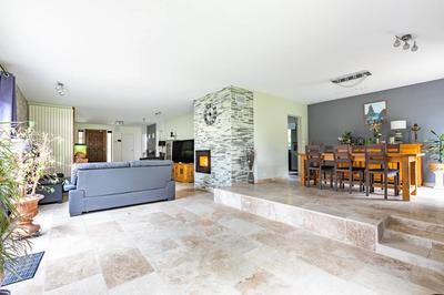 Maison - 258 m² - 8 pièces
