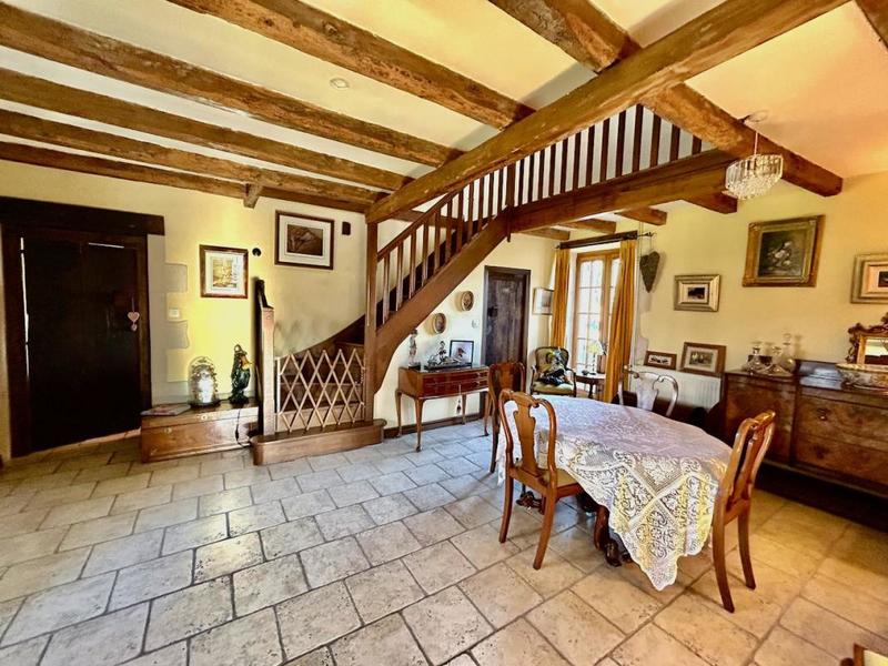 Propriété - 540 m² - 18 pièces