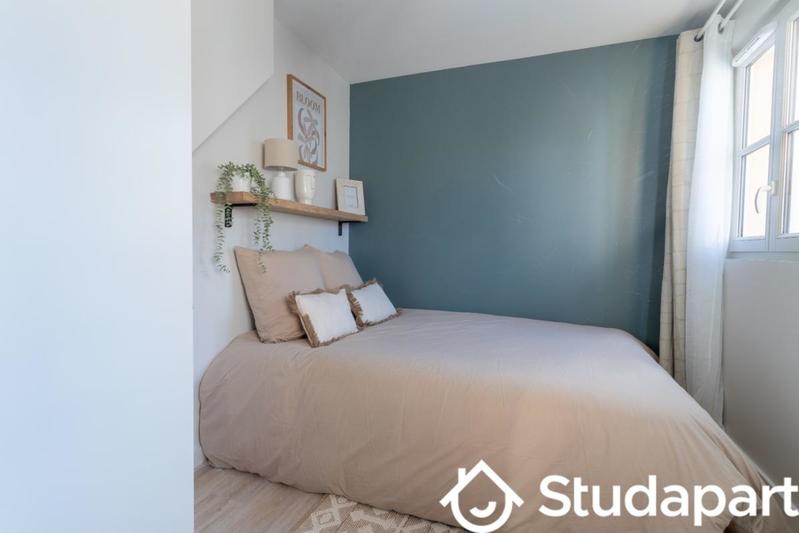 Chambre - 11 m² - 1 pièce