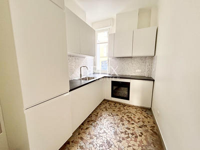 Appartement - 181 m² - 6 pièces