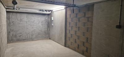 Parking / Garage - 13 m²