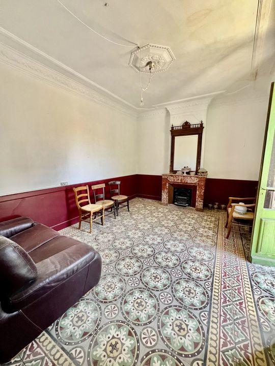 Maison - 315 m² - 15 pièces