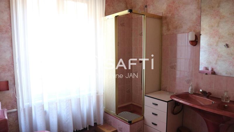 Appartement - 218 m² - 7 pièces