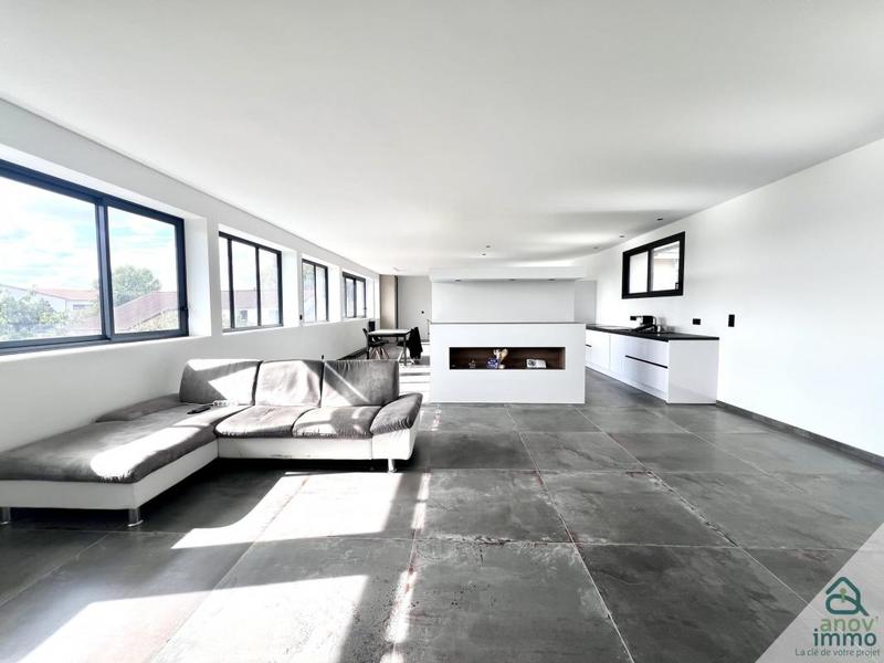 Propriété - 177 m² - 6 pièces