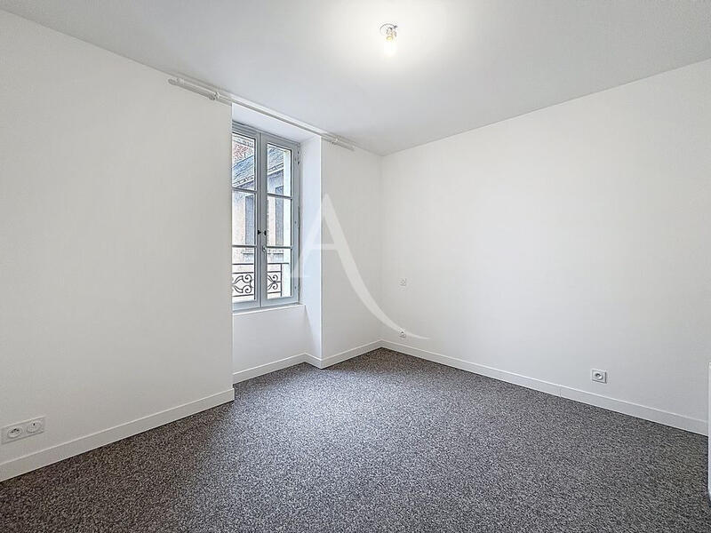 Maison - 87 m² - 6 pièces