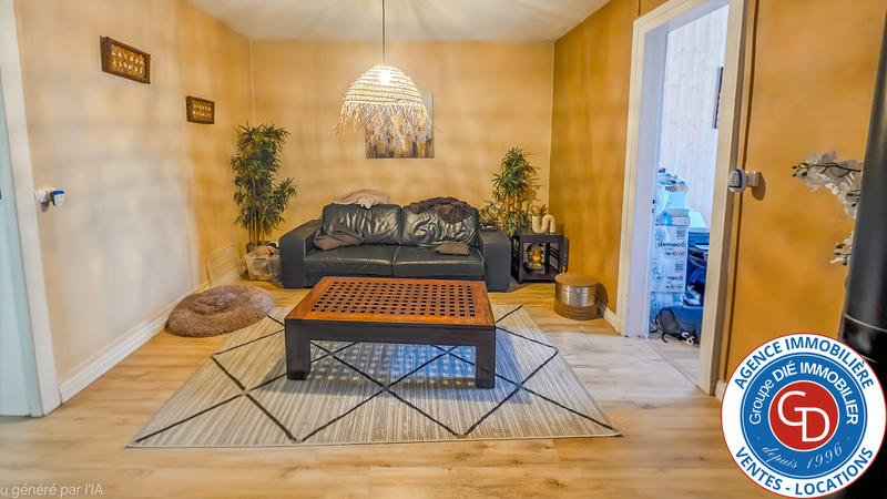 Maison - 93 m² - 5 pièces