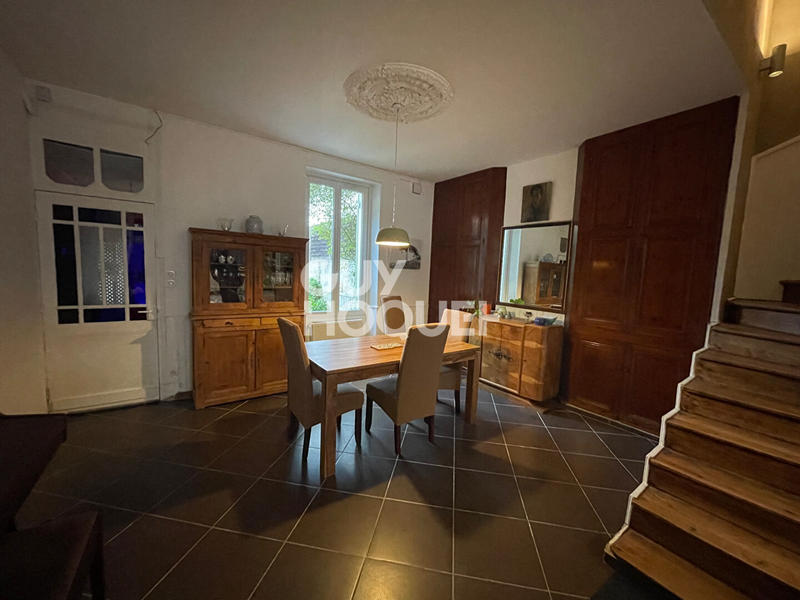 Maison - 179 m² - 8 pièces