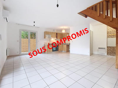 Maison - 74 m² - 4 pièces