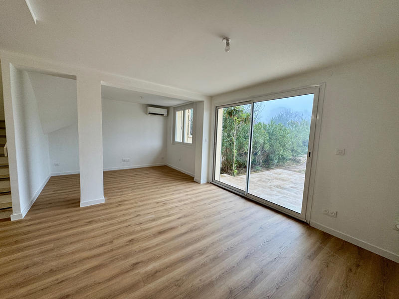 Maison - 97 m² - 5 pièces