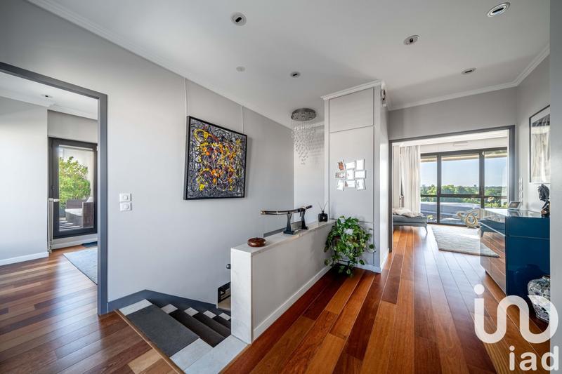 Duplex - 239 m² - 7 pièces