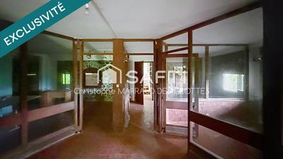 Maison - 252 m² - 6 pièces