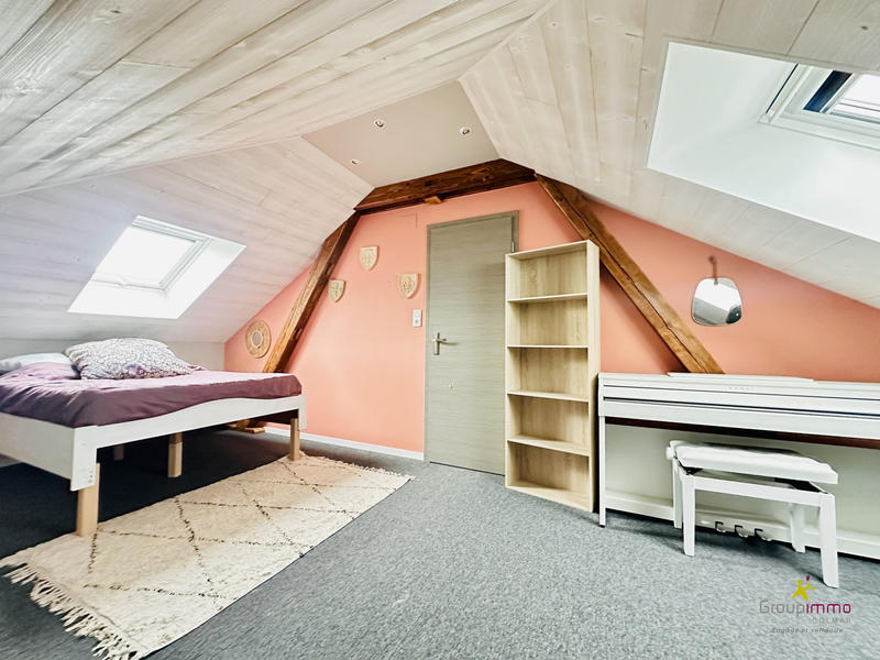 Maison - 198 m² - 7 pièces