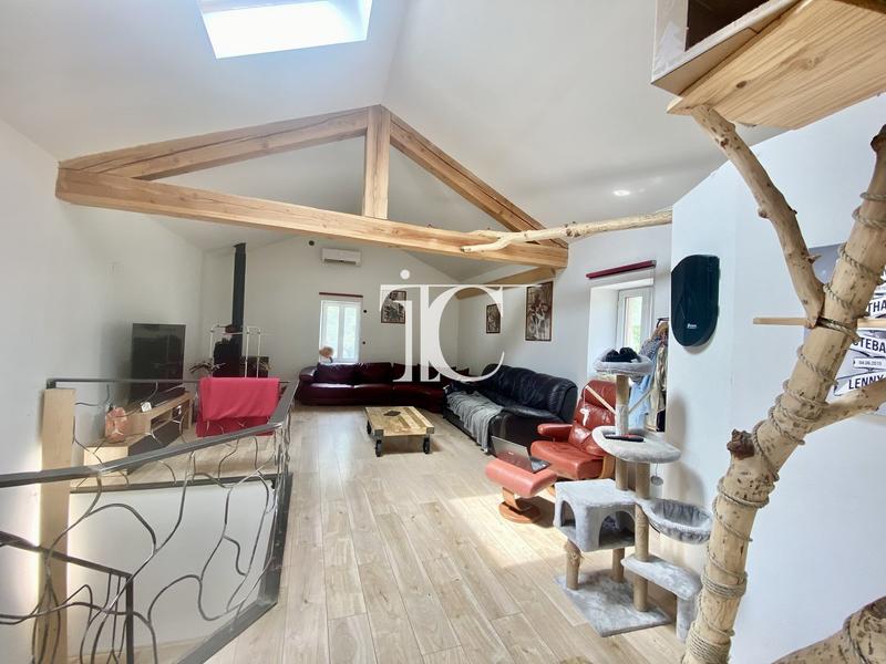 Maison ancienne - 130 m² - 17 pièces