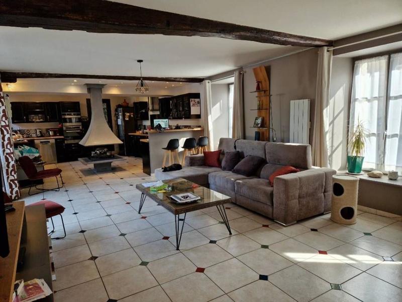 Maison - 310 m² - 5 pièces