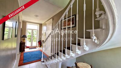 Maison - 350 m² - 12 pièces