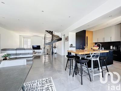 Appartement - 191 m² - 6 pièces