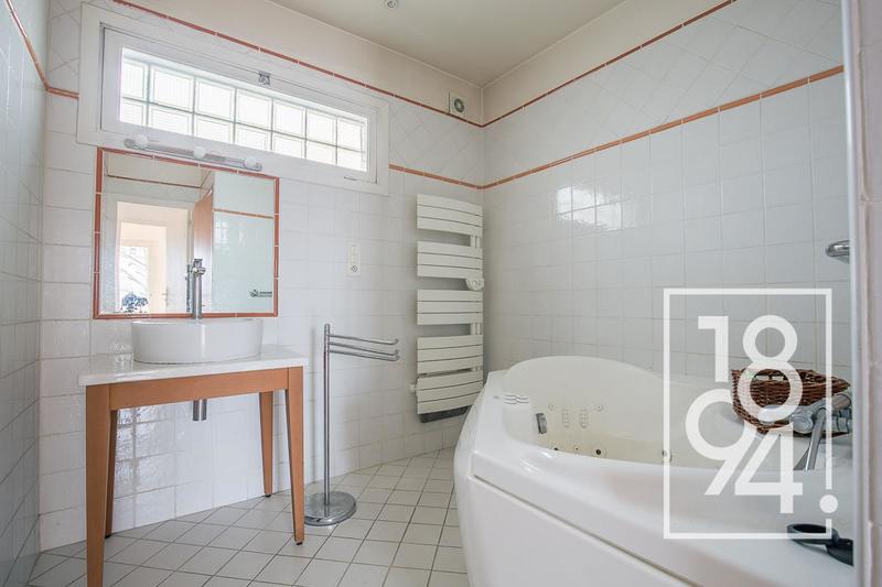 Appartement - 100 m² - 4 pièces