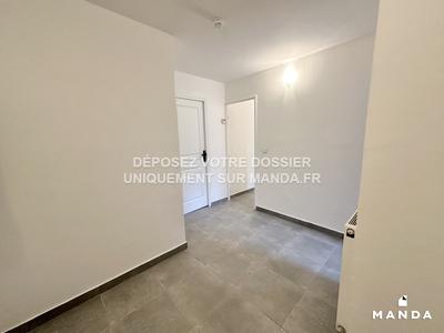 Chambre - 16 m² - 5 pièces