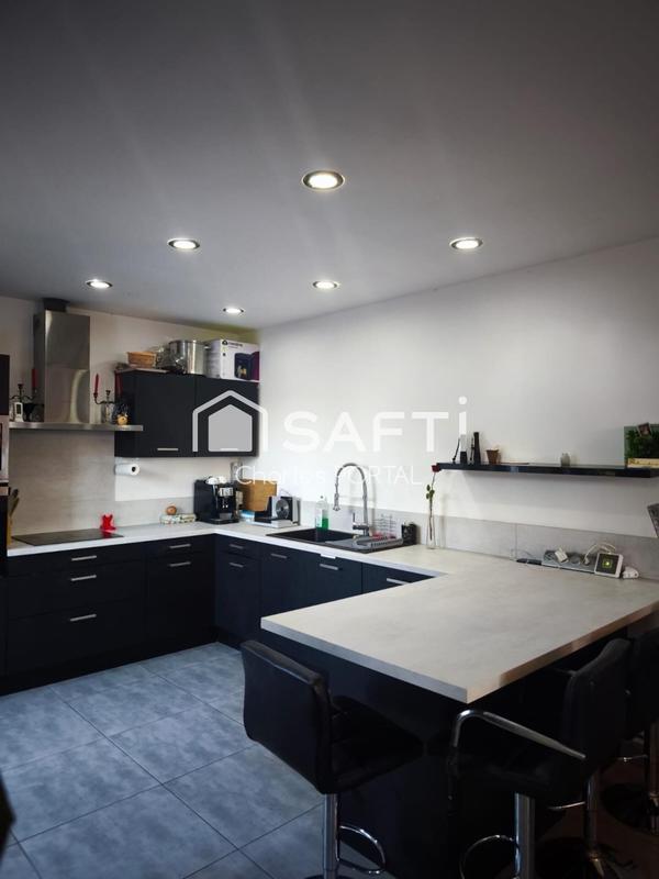 Maison - 90 m² - 4 pièces