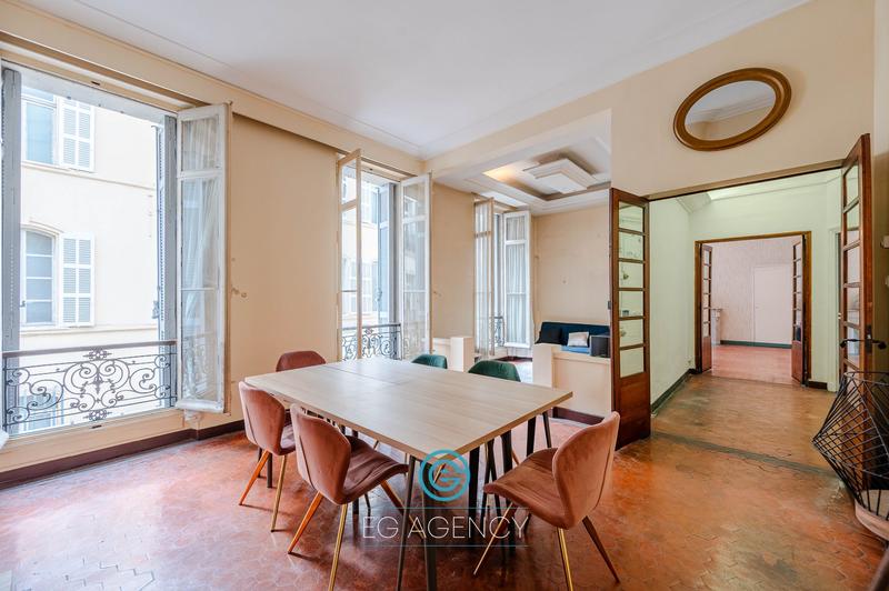 Appartement - 115 m² - 4 pièces