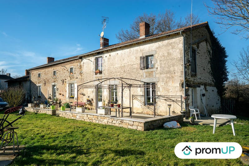 Maison - 260 m² - 10 pièces