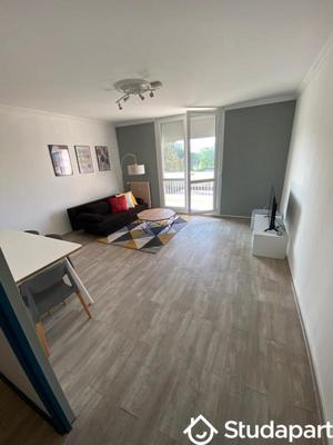 Chambre - 9 m² - 1 pièce