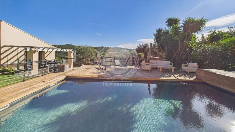 Maison - 91 m² - 4 pièces