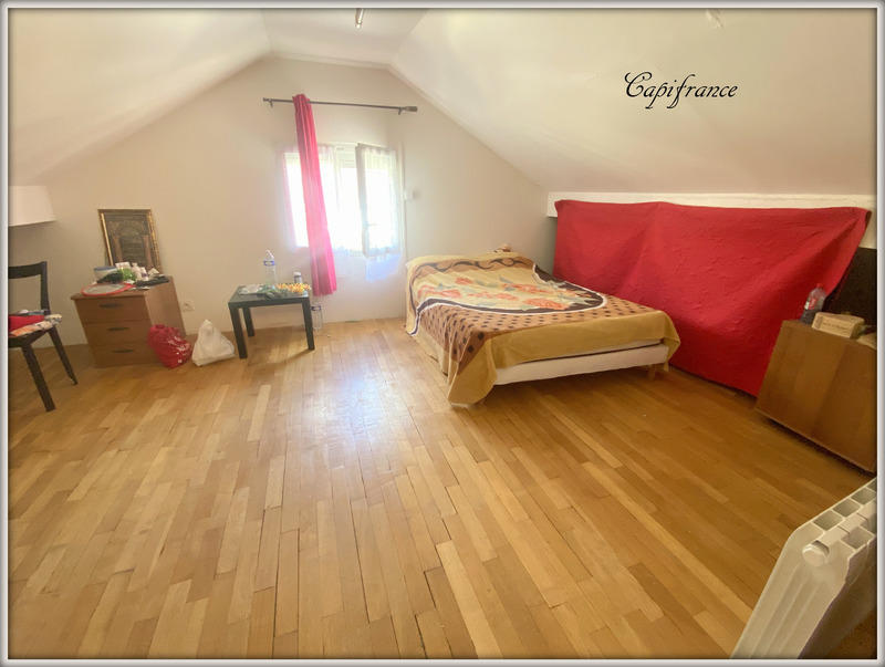 Maison - 193 m² - 8 pièces