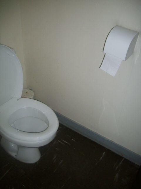 Local commercial - 1 706 m²