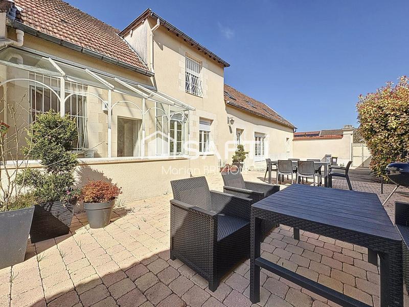 Maison - 226 m² - 8 pièces