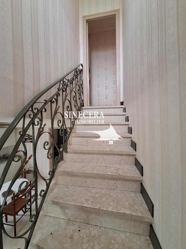 Maison - 170 m² - 5 pièces