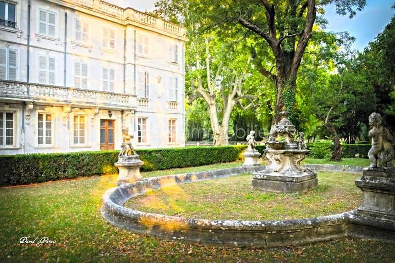 Immeuble - 1 089 m² - 32 pièces