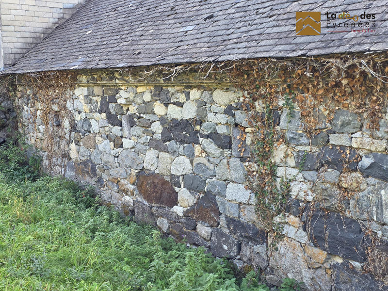 Maison ancienne - 295 m² - 1 pièce